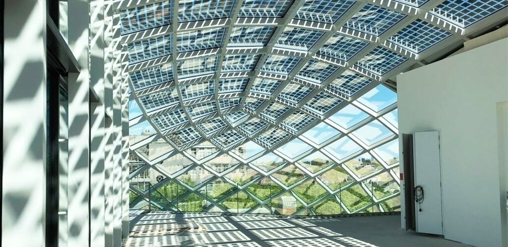 Binnenzijde diamantbeurs glas en staalconstructie door Octatube met RFEM